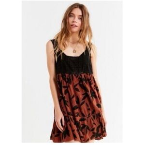 Urban Outfitters - Out From Under Thalia Brown And Black Tiered Lace Dress Med